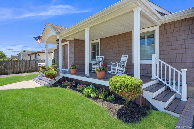 190 Sexton Road, West Babylon, NY 11704