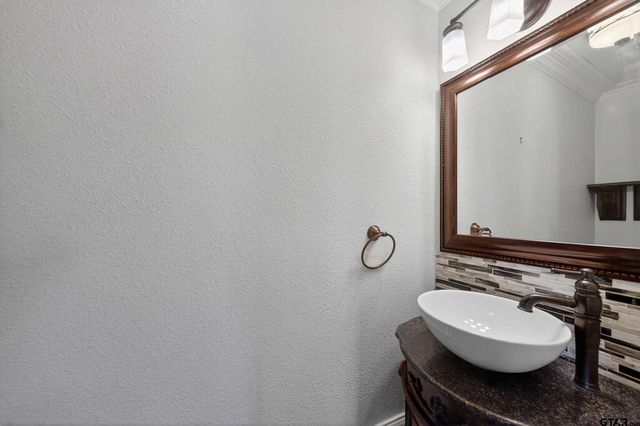 517 S Boyd, Lindale, TX 75771