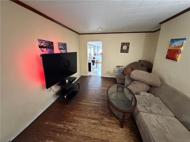 98 S 15th St, South Side, PA 15203