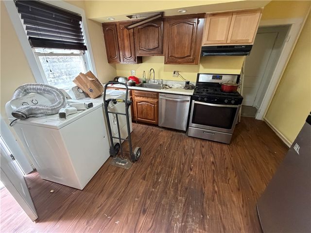 98 S 15th St, South Side, PA 15203