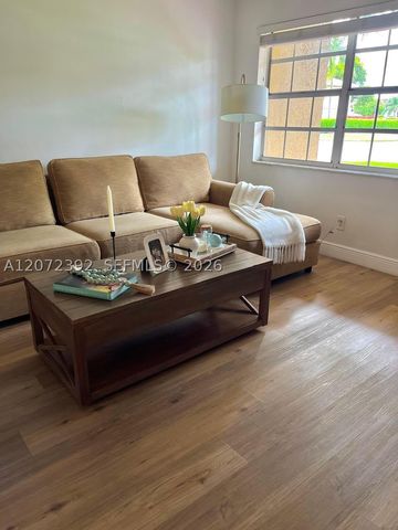 10468 NW 8th St 102, Pembroke Pines, FL 33026