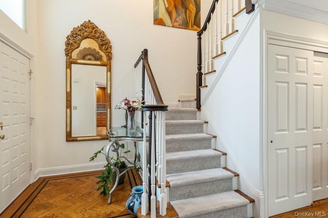 11 Maple Run Drive, Jericho, NY 11753