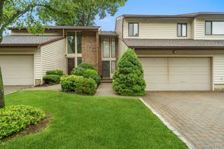 11 Maple Run Drive, Jericho, NY 11753