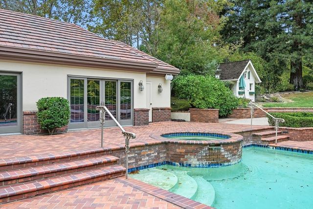 41 Willow Creek Ln, Danville, CA 94506