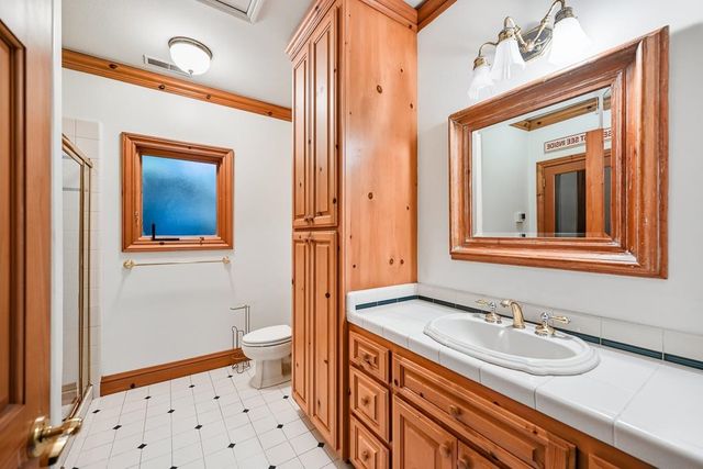 41 Willow Creek Ln, Danville, CA 94506