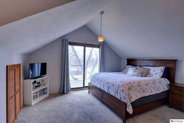 560 N 6th Street, Arlington, NE 68002