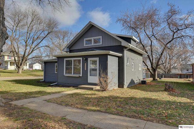 560 N 6th Street, Arlington, NE 68002