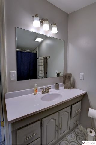 560 N 6th Street, Arlington, NE 68002