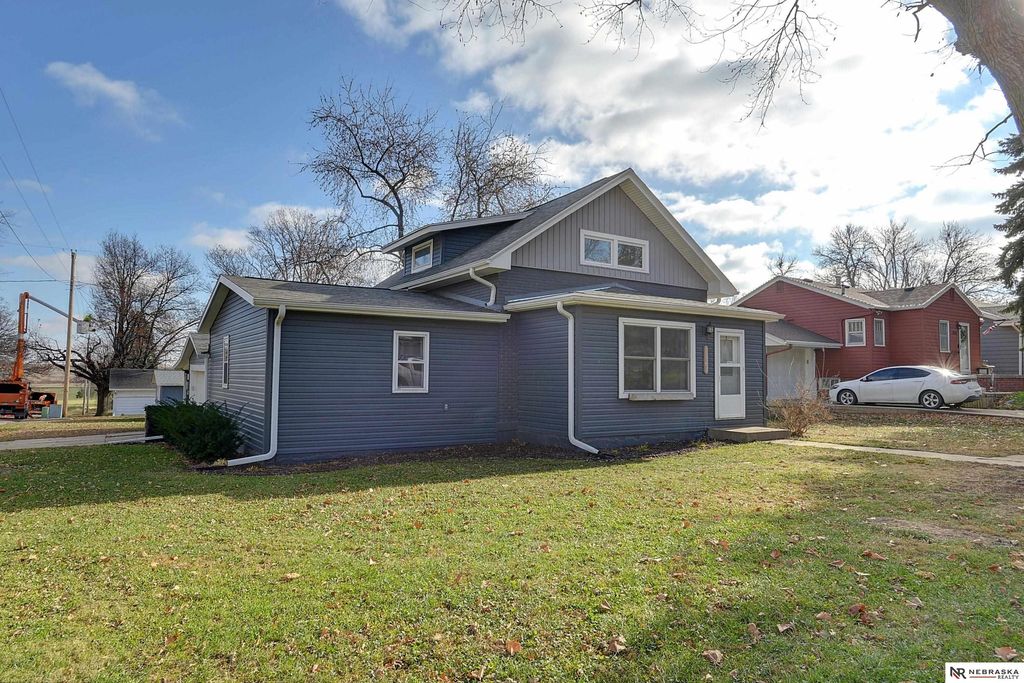 560 N 6th Street, Arlington, NE 68002
