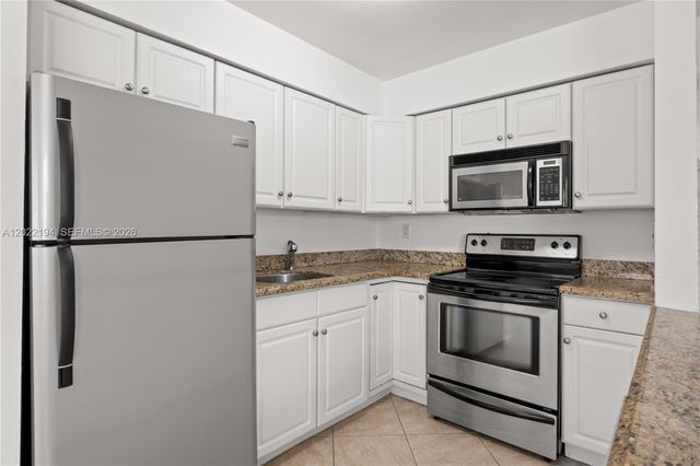 4051 NE 13th Ave 78-3, Oakland Park, FL 33334