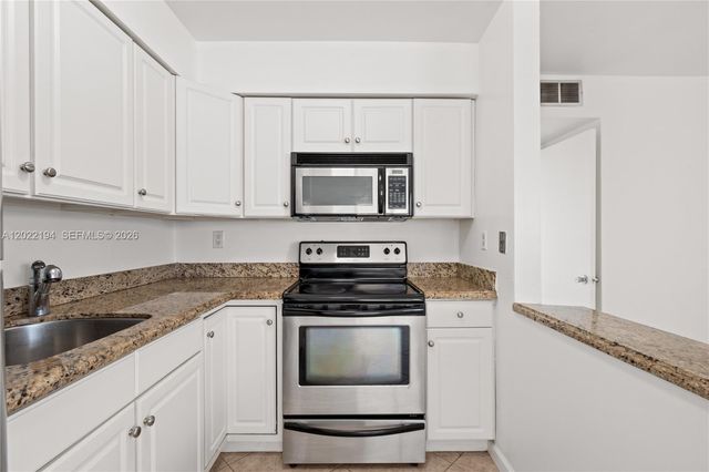 4051 NE 13th Ave 78-3, Oakland Park, FL 33334