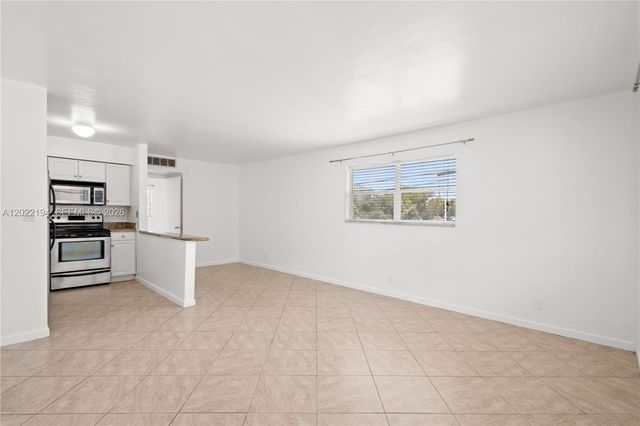 4051 NE 13th Ave 78-3, Oakland Park, FL 33334