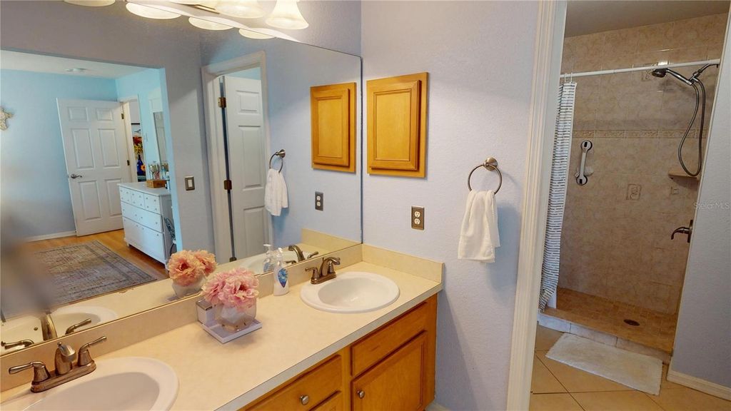 Image 13 of property listing at 425 JAPURA STREET, Punta Gorda, FL 33983