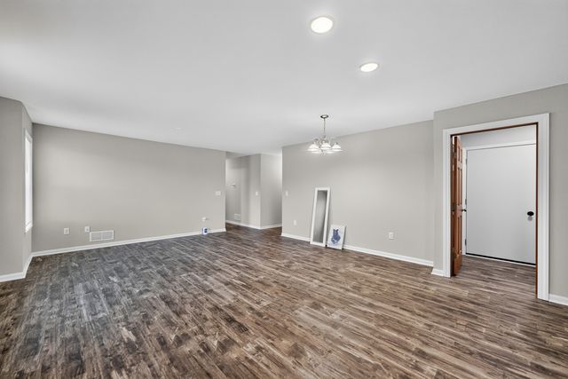 927 Foley Road, Belvidere, IL 61008