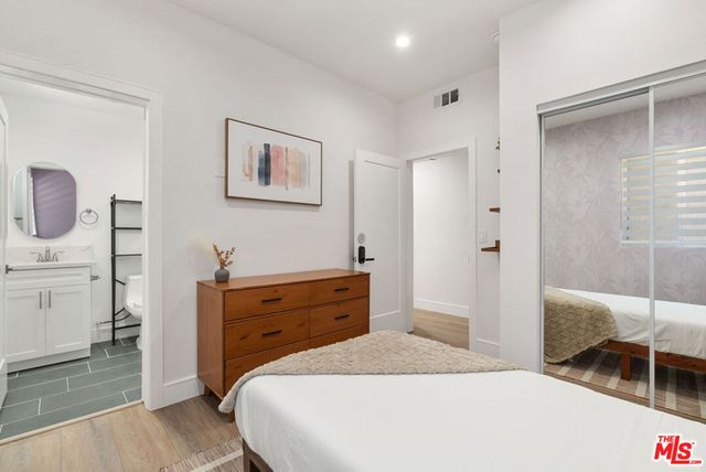 1341 N Mariposa Avenue, Los Angeles, CA 90027