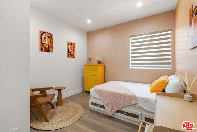 1341 N Mariposa Avenue, Los Angeles, CA 90027