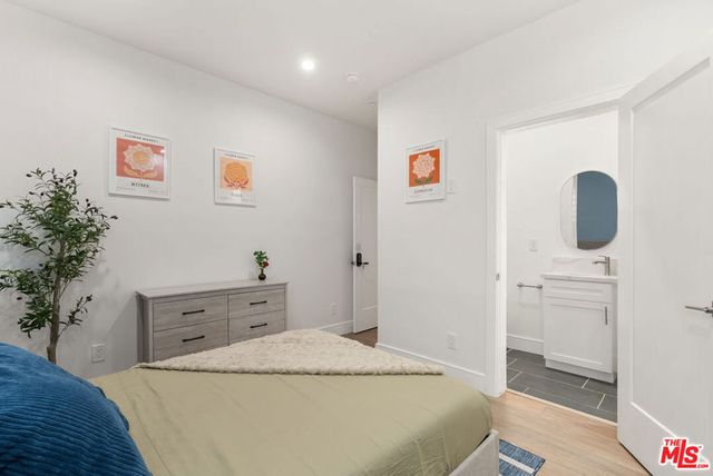 1341 N Mariposa Avenue, Los Angeles, CA 90027