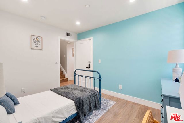 1341 N Mariposa Avenue, Los Angeles, CA 90027