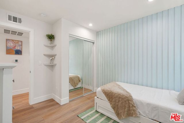 1341 N Mariposa Avenue, Los Angeles, CA 90027