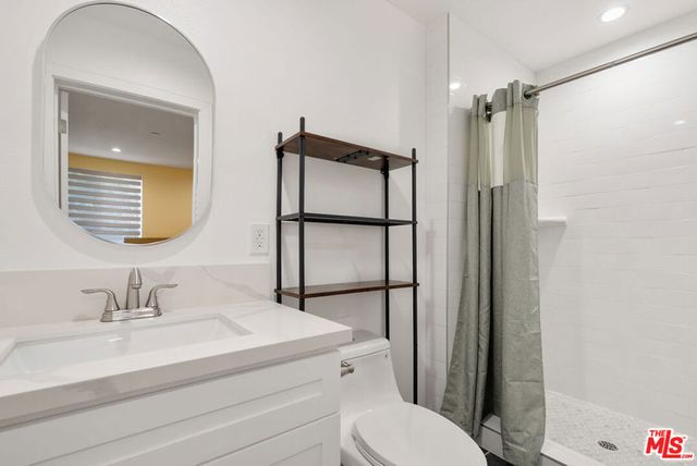 1341 N Mariposa Avenue, Los Angeles, CA 90027