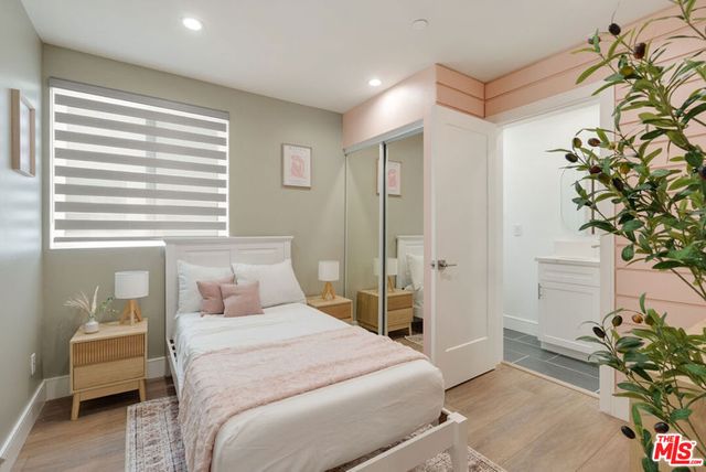 1341 N Mariposa Avenue, Los Angeles, CA 90027