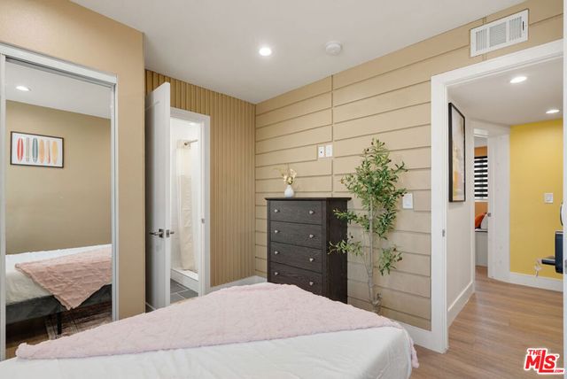 1341 N Mariposa Avenue, Los Angeles, CA 90027