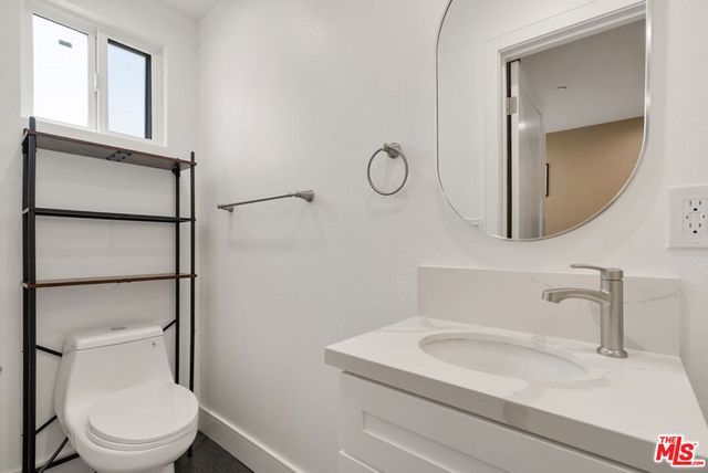 1341 N Mariposa Avenue, Los Angeles, CA 90027