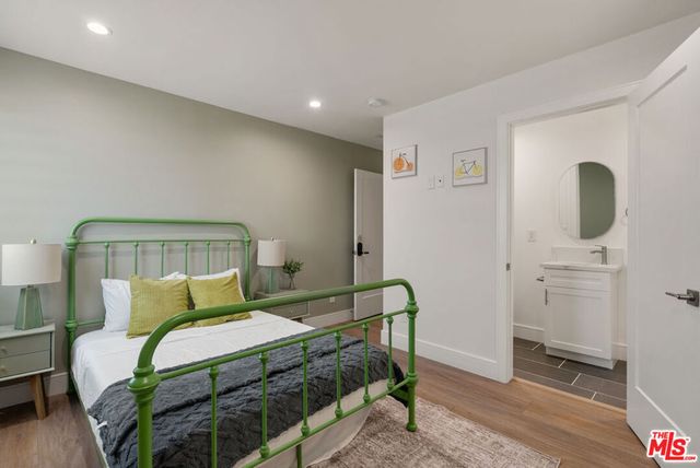 1341 N Mariposa Avenue, Los Angeles, CA 90027