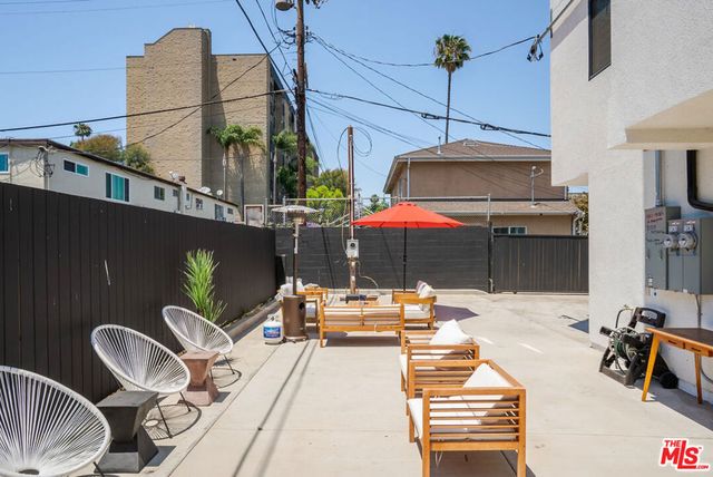 1341 N Mariposa Avenue, Los Angeles, CA 90027