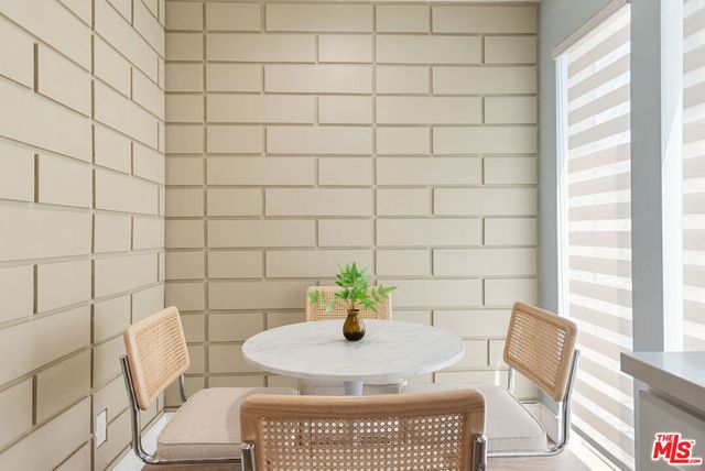 1341 N Mariposa Avenue, Los Angeles, CA 90027