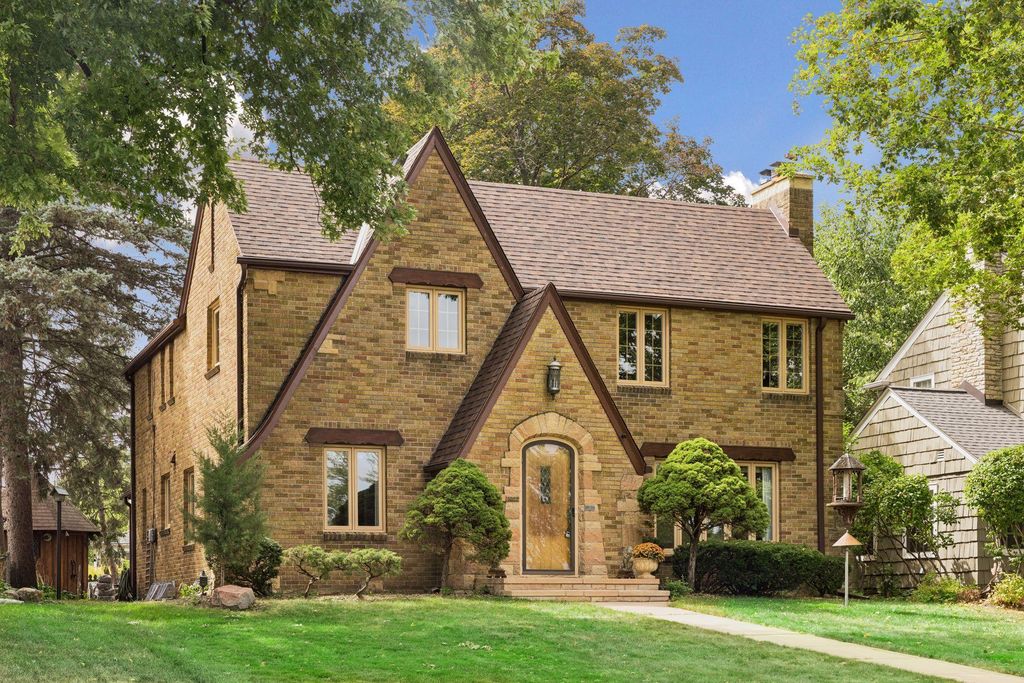 5522 Edgewater Boulevard, Minneapolis, MN 55417 — exterior