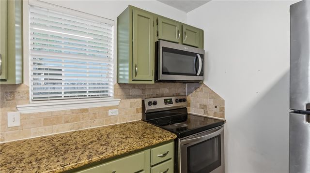 819 Avenue B, College Station, TX 77840
