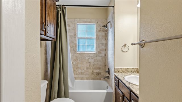 819 Avenue B, College Station, TX 77840