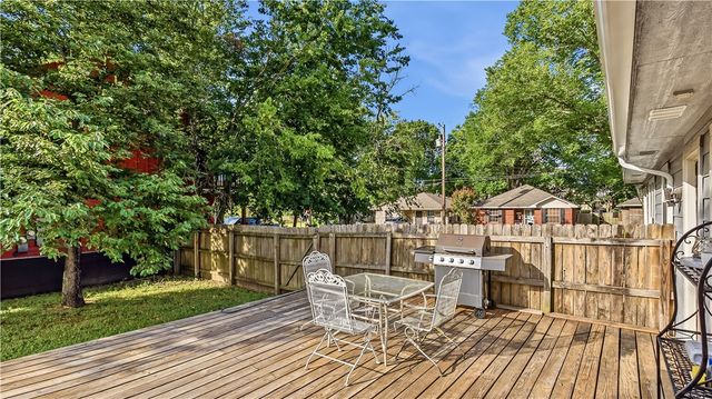 819 Avenue B, College Station, TX 77840
