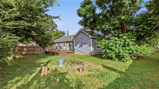 819 Avenue B, College Station, TX 77840