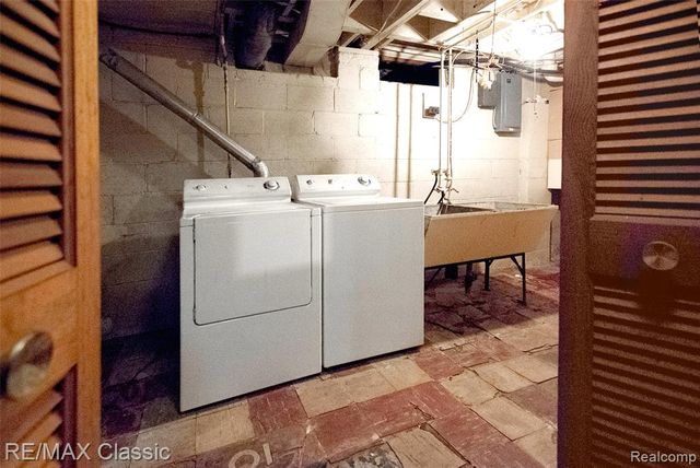 4056 Robina Avenue, Berkley, MI 48072