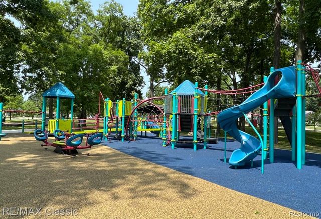 4056 Robina Avenue, Berkley, MI 48072