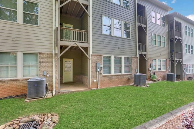 1300 Hopkins Drive, Decatur, GA 30033