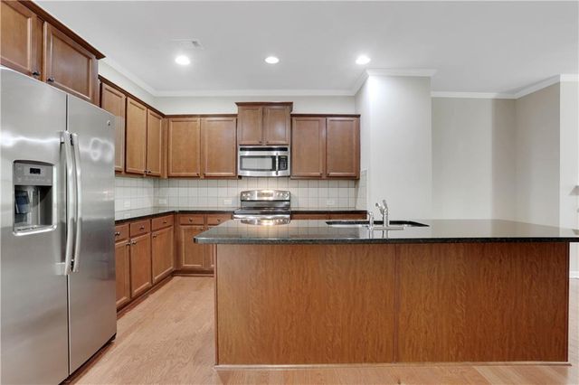 1300 Hopkins Drive, Decatur, GA 30033