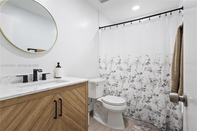 10053 SW 77th Ct, Miami, FL 33156