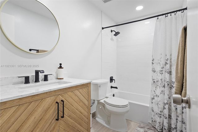 10053 SW 77th Ct, Miami, FL 33156