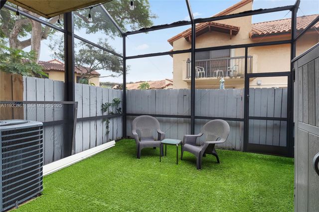 10053 SW 77th Ct, Miami, FL 33156