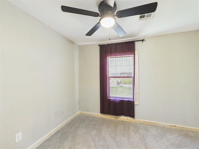 2203 NW 28th St, Lawton, OK 73505