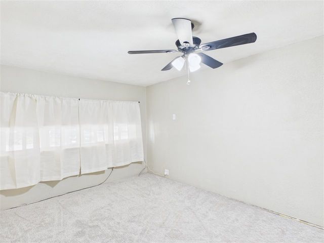 2203 NW 28th St, Lawton, OK 73505