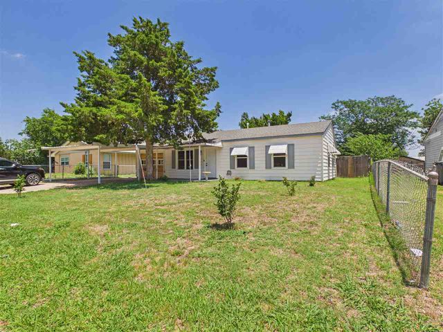 2203 NW 28th St, Lawton, OK 73505