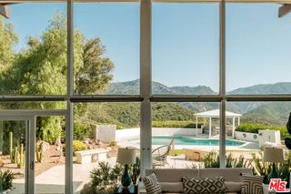 26094 Mulholland Highway, Calabasas, CA 91302