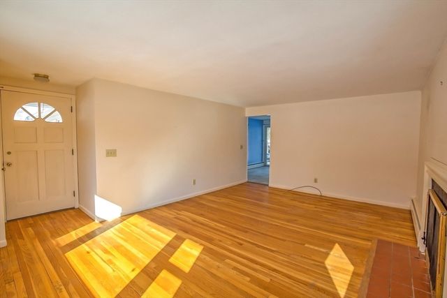 208 Birch Rd, Longmeadow, MA 01106