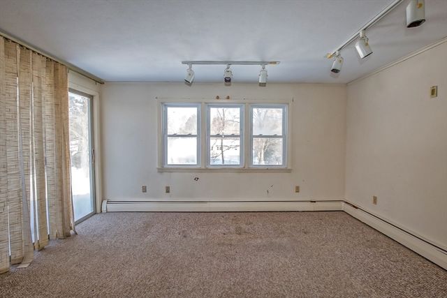 208 Birch Rd, Longmeadow, MA 01106