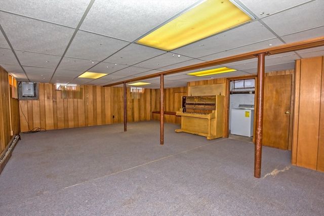 208 Birch Rd, Longmeadow, MA 01106