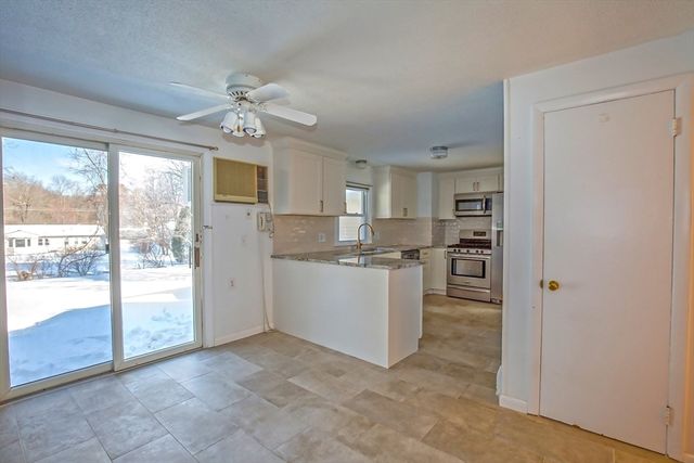 208 Birch Rd, Longmeadow, MA 01106